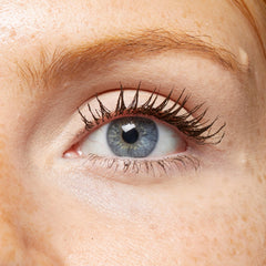 No7 mascara applied on model showing lifted, lengthened lashes