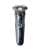 Norelco Shaver 5400 blade action for a precise, efficient shave