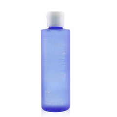 Ole Henriksen Glow2OH toner application demonstrates prepping skin for a smoother finish.