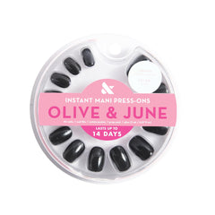 Olive & June Instant Mani nails kit with 42 nails in 21 sizes for a customizable fit.