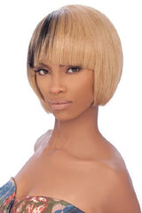Outre Velvet Remi Tara pack assembly demonstrates quick, single-style application and consistent density.