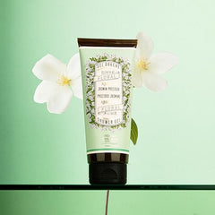 Panier des Sens Jasmine Moisturizing Body Wash pour bottle in shower for easy daily use