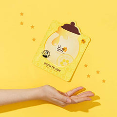 Papa Recipe Bombee Honey Mask serum droplets on skin indicate rich moisturization