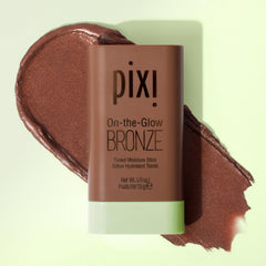 Pixi BeachGlow stick demonstrating travel-friendly twist action
