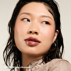 POUND CAKE Cake Theory browning swatch neutralizes uneven tone on lips