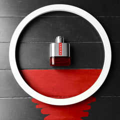 Prada Luna Rossa Sport bottle cap close-up reveals premium craftsmanship for gifting.