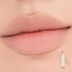 romnd lápiz brillo labial, aplicación rápida para color uniforme.