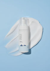 ROUND LAB 1025 Dokdo pump dispenser detail for easy, mess-free use