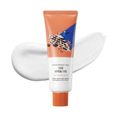 ROUND LAB Soybean Panthenol Cream texture closeup shows long-lasting hydration.