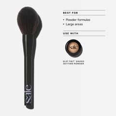 Saie tapered bristles detail for precise, diffused powder pickup