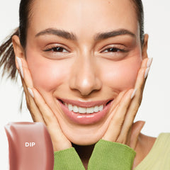 Saie Glossybounce doe-foot applicator closeup demonstrating smooth application