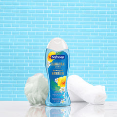 Softsoap Hawaiian Luau bottle label closeup highlights jasmine-vanilla notes