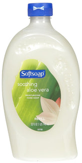 Softsoap moisturizing refill bottle with soothing aloe vera for soft hands daily