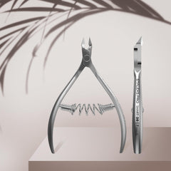 Staleks Pro Smart 30 ergonomic handles reduce fatigue during long sessions.