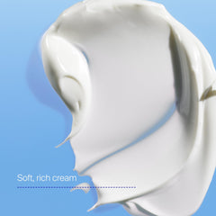 Supergoop! Superscreen under makeup application demonstrates a smooth base.