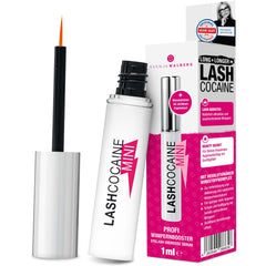 Svenja Walberg Mini Lashcoca bottle close-up for nourishing lash care.