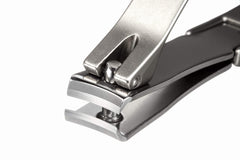 Takumi No Waza Green Bell G-1205 clipper in use for neat nails