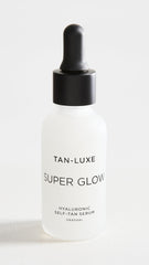 TAN-LUXE Super Glow application swirl demonstrates gradual glow with lightweight hydration