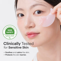TEREZ & HONOR hydrogel eye patches applied for deep hydration.