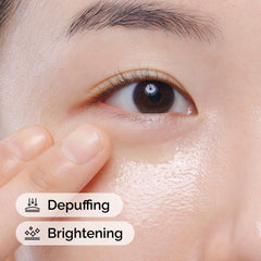 The Ordinary applied to hand, demonstrating absorbent fast-absorbing benefit