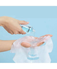 Torriden DIVE IN vegan cellulose sheet absorbs serum efficiently for comfortable wear.