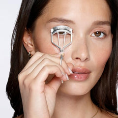 Tweezerman Curl 60 wide-opening reaches every lash easily.