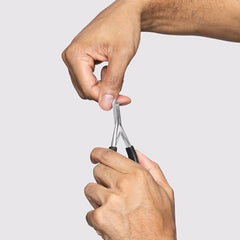 Tweezerman Great Grip Cuticle Nipper half-jaw blades deliver precise cuts