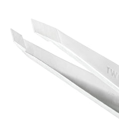 Tweezerman platinum silver grip area highlighting comfortable, stable control.