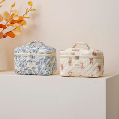 uekeboag quilted makeup bag; travel-ready design with lightweight build for on-the-go use.