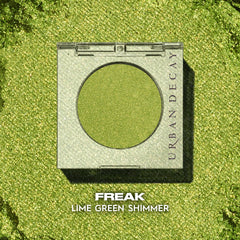 Urban Decay 24/7 single Freak demonstrates extreme blendability and color payoff