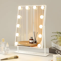 VANITII Global lighted vanity mirror shows even, bright illumination for flawless makeup application.