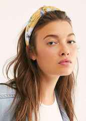 VELSCRUN flower-pattern headband closeup for feminine boho looks.