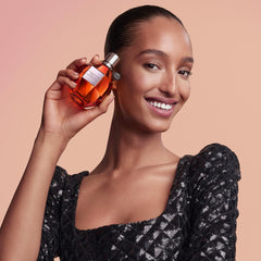 Viktor&Rolf Tiger Lily EDP pulse point application; ideal for lasting wear.