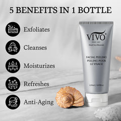 Vivo Per Lei hand-application of exfoliating gel on dry skin