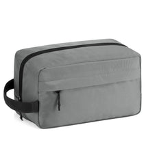 Vorspack travel toiletry bag for men grey front view ideal for organizing toiletries on trips.