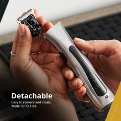 Wahl Professional MAG Sterling 4 Trimmer Blade delivers precise cuts.