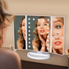 WEILY mirror magnification 1x-2x-3x for precise eyeliner and brow work.