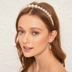 WOVOWOVO mesh chain headband delivers contemporary glam for parties.