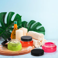 Yarlung airtight lid on clear jar locks in freshness for beauty products.