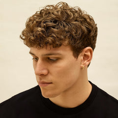 YEALIR Curl Cream close-up highlighting frizz control and natural shine.