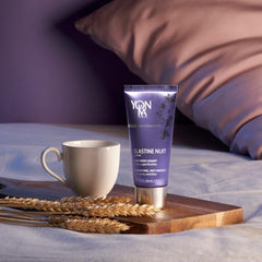 Yonka Elastine Nuit cream texture swirl demonstrates creamy, non-greasy hydration.