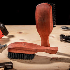 ZilberHaar Major stiff bristles—firm guidance and skin massage during brushing.