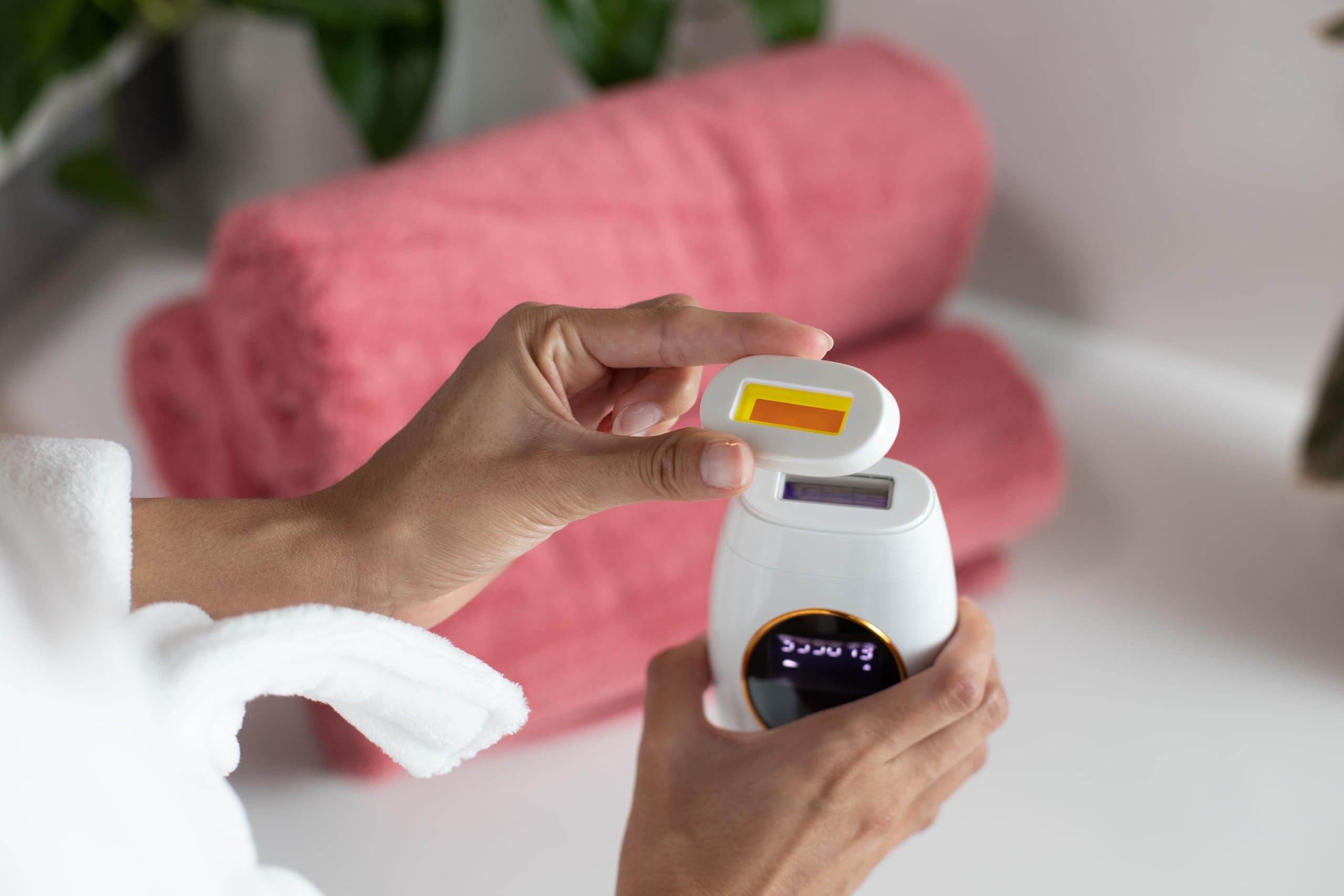 5minskin Hair Laser Removal Handset 2.0 leg-treatment highlights leg-area hair removal