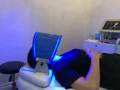 AAOCARE red light therapy on the face for gentle glow