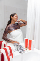 Abi Ame Salicylic-Acid visual highlights 2% formula for clarified, renewed skin.