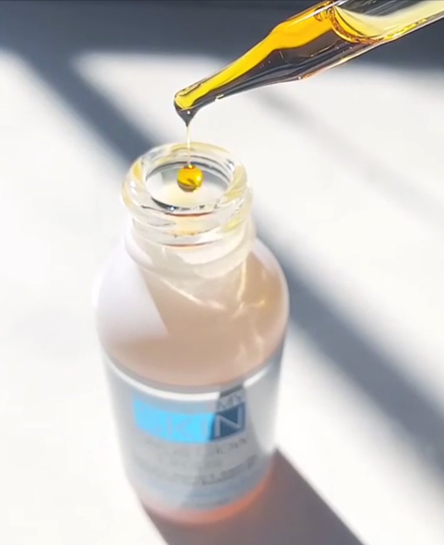 Admire My Skin Vitamin C Gua Sha Oil gua sha tool-ready for massage.