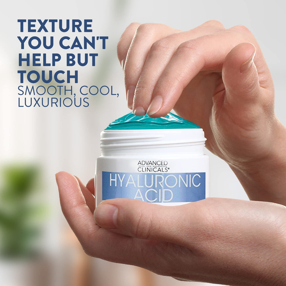 Advanced Clinicals Hyaluronic Acid Gel Mask on dry skin demonstrates hydration boost