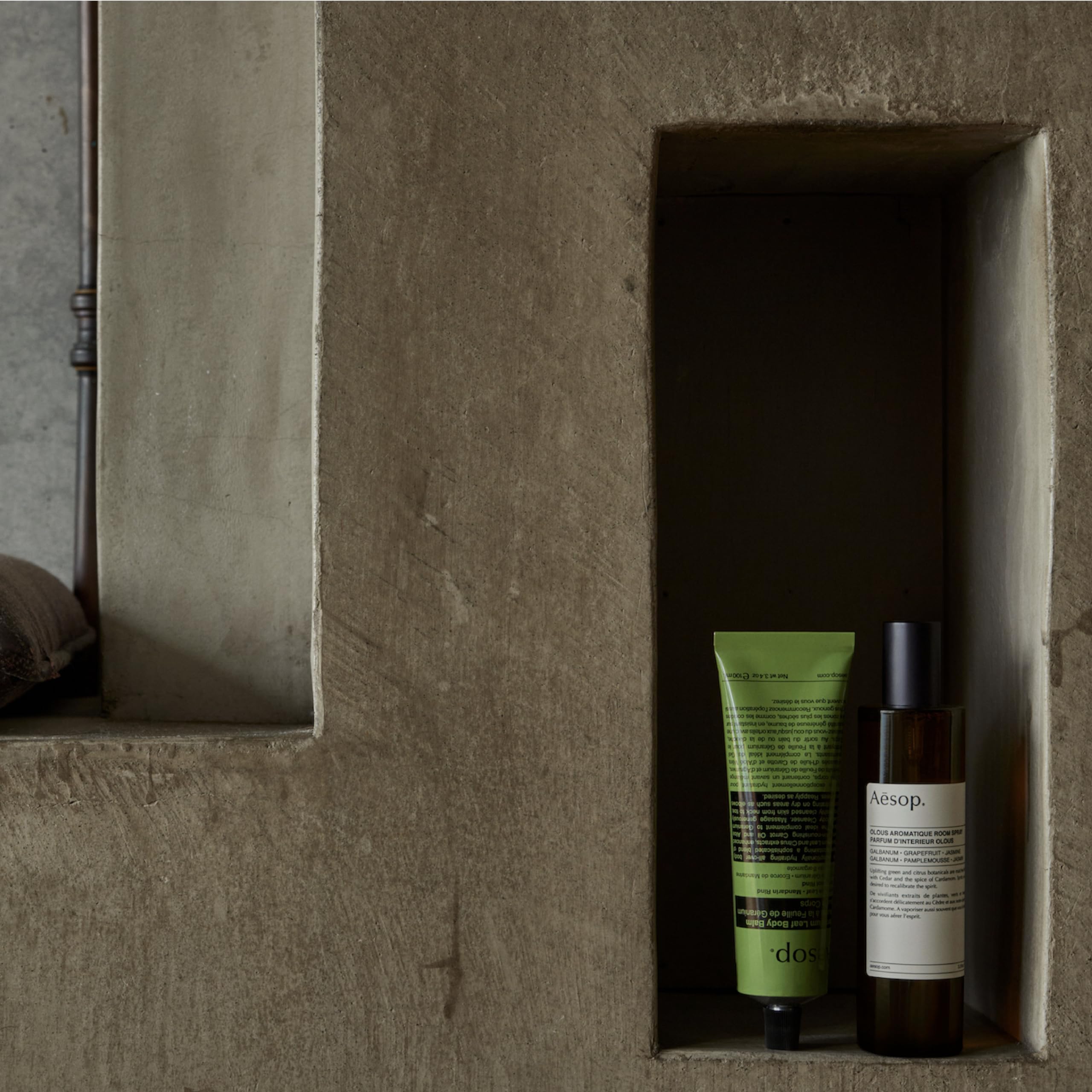 Green citrus aroma of Aesop Geranium Leaf Exfoliating Body Scrub.