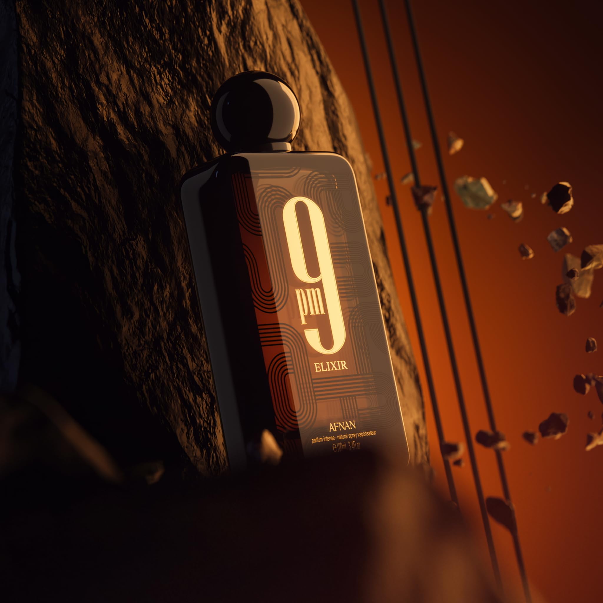 Afnan 9 PM Elixir opening notes image highlighting nutmeg and cardamom for spicy vibrance.