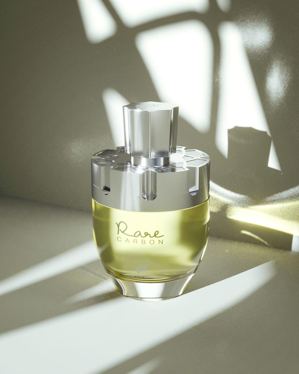Afnan Rare Carbon bottle wood-tone finish evokes masculine elegance and longevity.